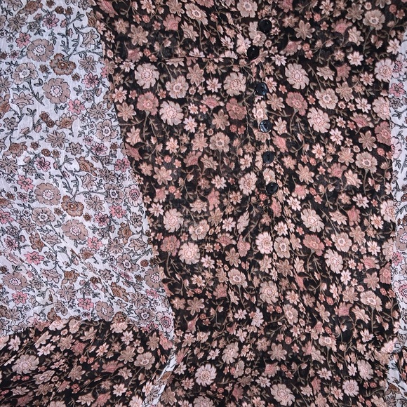 Floral Button-Down Flare-Sleeve Blouse - Picture 3 of 4